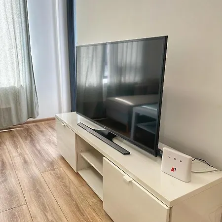 Cloud 9 By Lmg Apartment